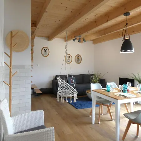 Trzy - 3 Ferienhaus
